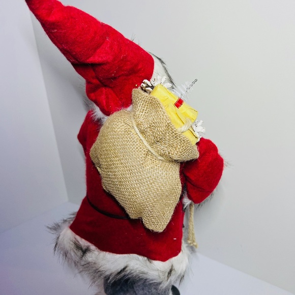 Hanna's Handiworks Santa Claus Figure Standing Holding Snow Skis 25" Red & Gray - Picture 7 of 16